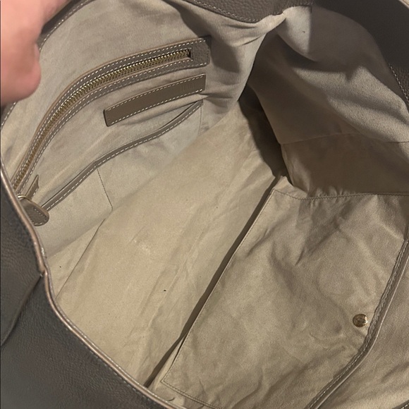 Chic Taupe Leather Tote Bag EUC ❤️❤️❤️ - Picture 6 of 12